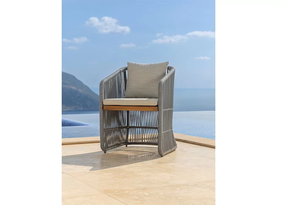 The Sofa & Chair Company Bespoke Bench inMonsieur Baudelaire Terracotta & Natural Oak Finish?>
