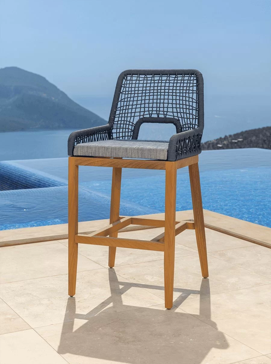 The Sofa & Chair Company Bespoke Bench inMonsieur Baudelaire Terracotta & Natural Oak Finish?>